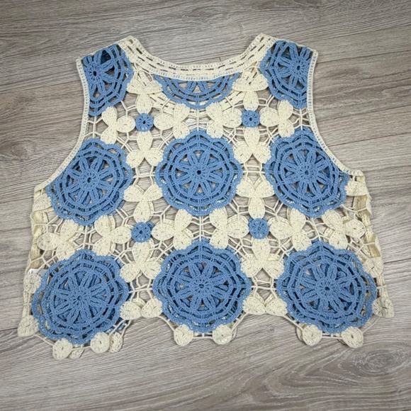 Altar'd State Cara Crochet Top Blue Cream Floral Sleeveless Boho Large - Picture 8 of 11